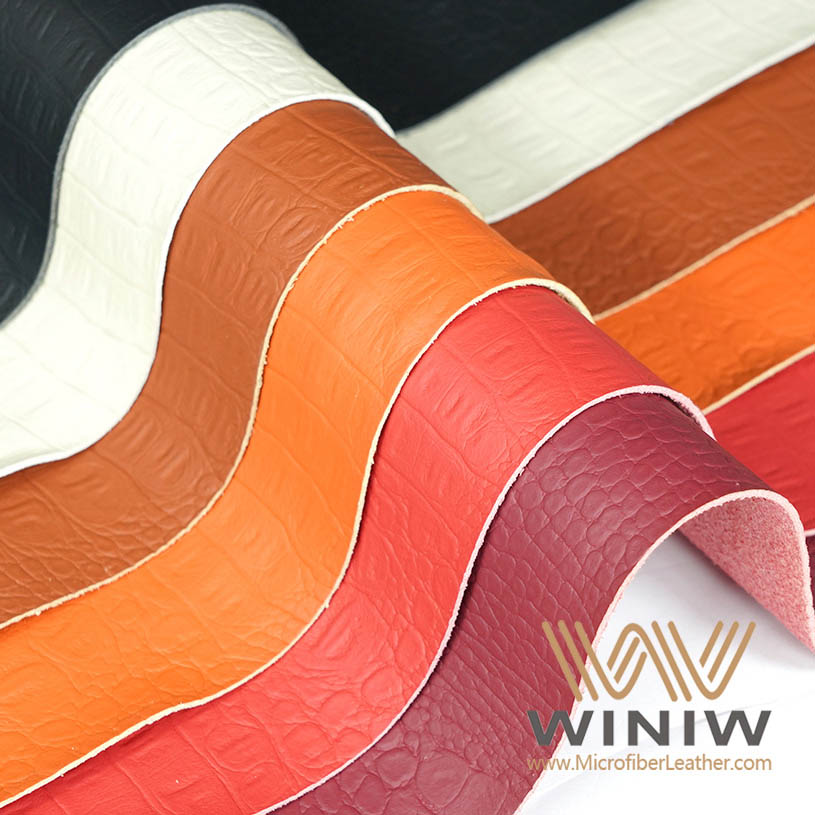 Einfache Möglichkeiten zur Reparatur Ihres Autodachhimmels